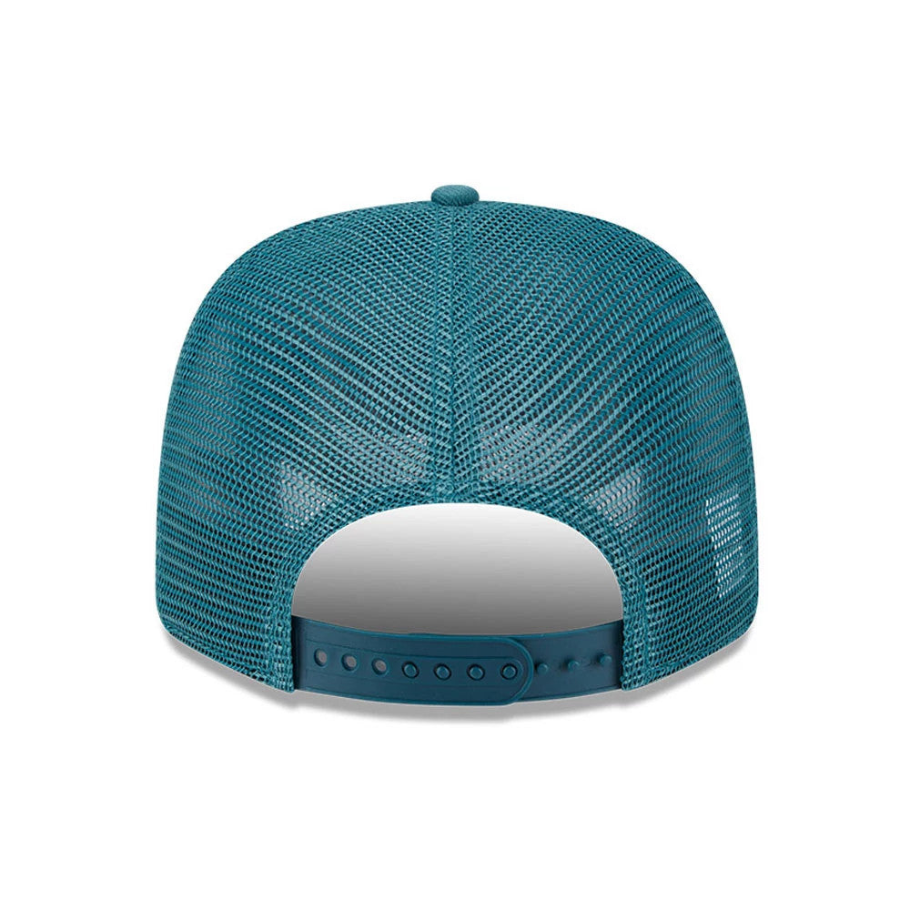 Philadelphia Eagles NFL Evergreen Dark Green New Era 9SEVENTY Stretch Snap Cap, rear view showing a mesh back with a matching dark green snap closure and no visible back logo on the structured crown.