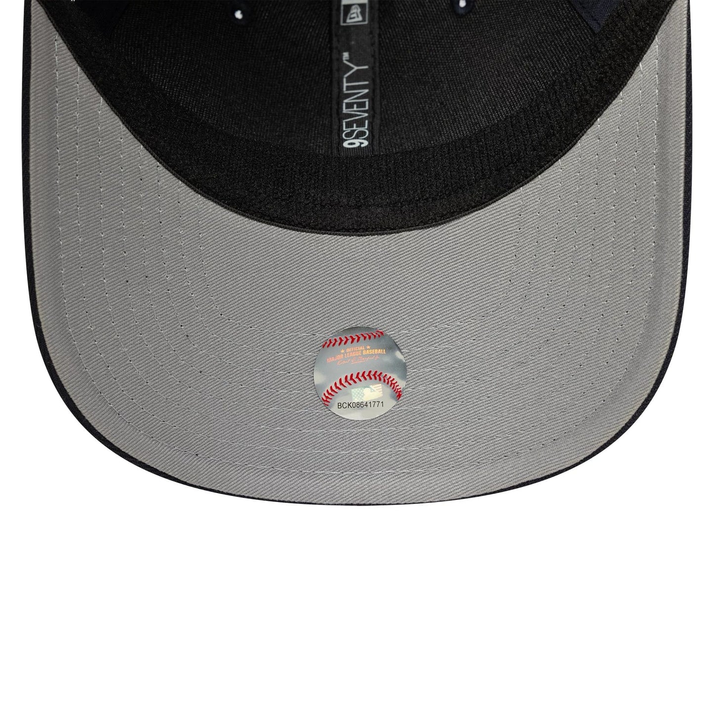 Pictured is this MLB Evergreen Detroit Tigers 9SEVENTY Stretch Snap cap in navy. 2