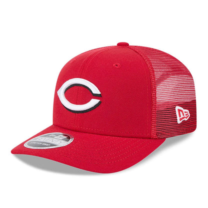 Cincinnati Reds MLB Evergreen Red New Era 9SEVENTY Stretch Snap Adjustable Cap, three-quarter view showing the white embroidered C logo on the front panel, a red mesh back with the New Era flag logo, and a 9SEVENTY size sticker on the red visor.