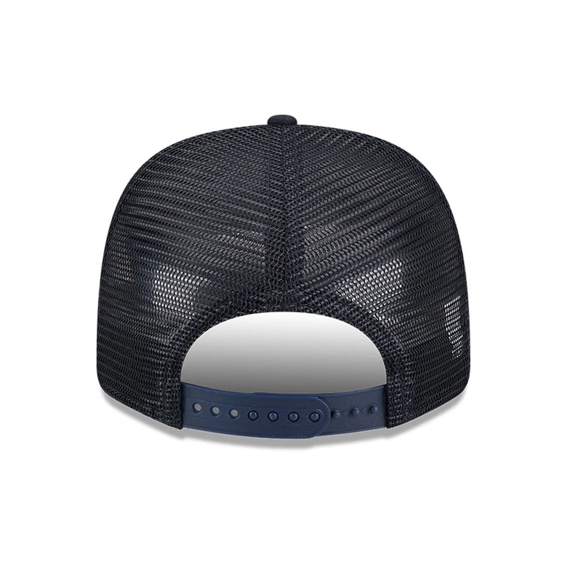 Pictured is this MLB Evergreen Atlanta Braves 9SEVENTY Stretch Snap cap in navy. 7