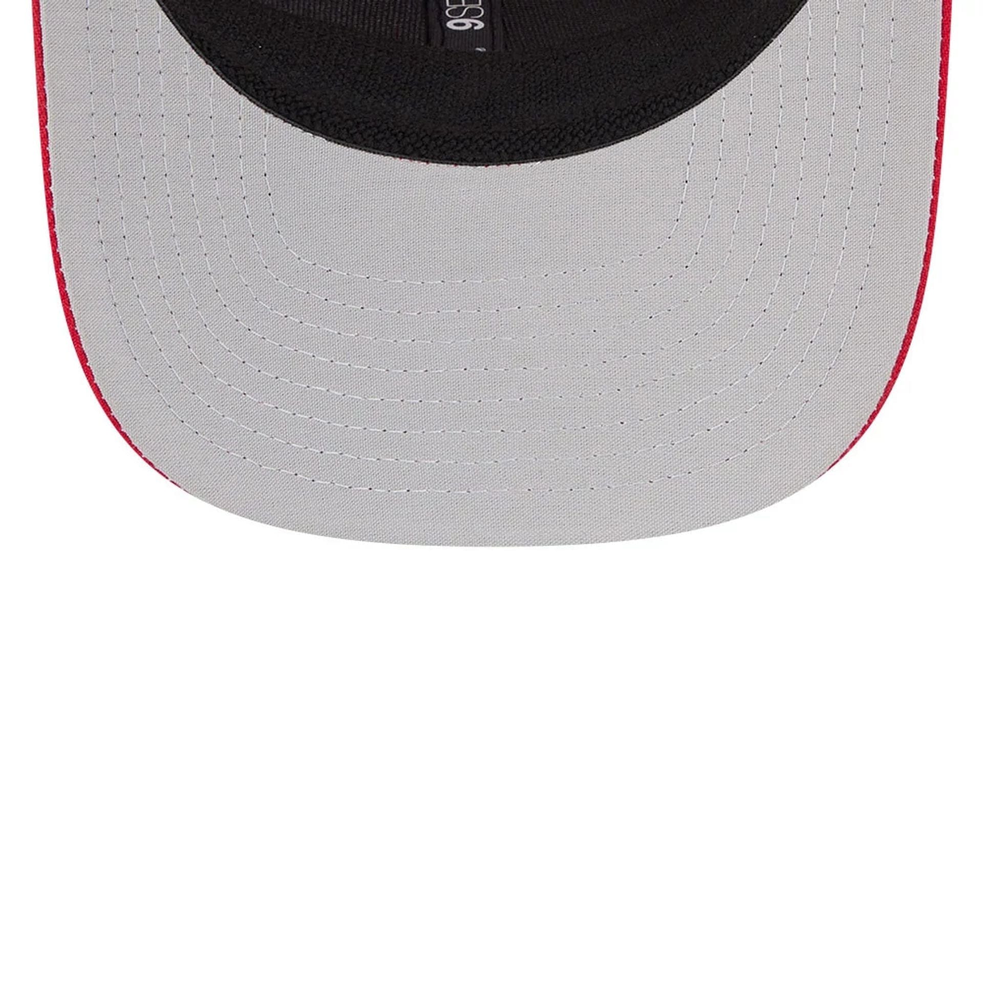 Pictured is this MLB Evergreen St. Louis Cardinals 9SEVENTY Stretch Snap cap in red. 2