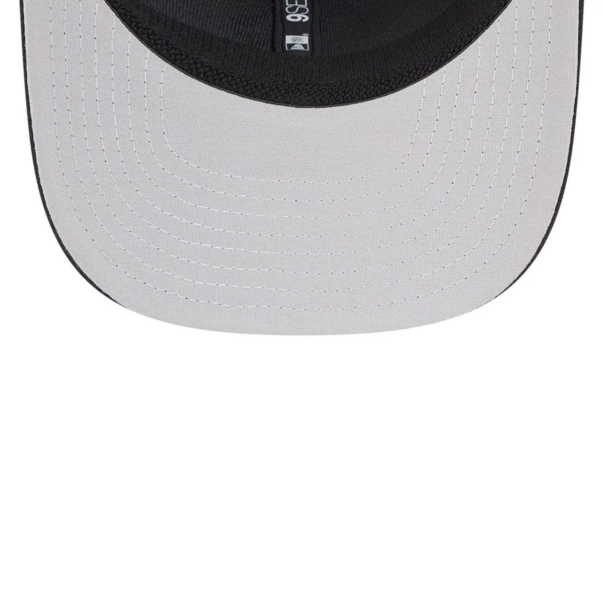 Pictured is this MLB Evergreen San Francisco Giants 9SEVENTY Stretch Snap cap in black. 2