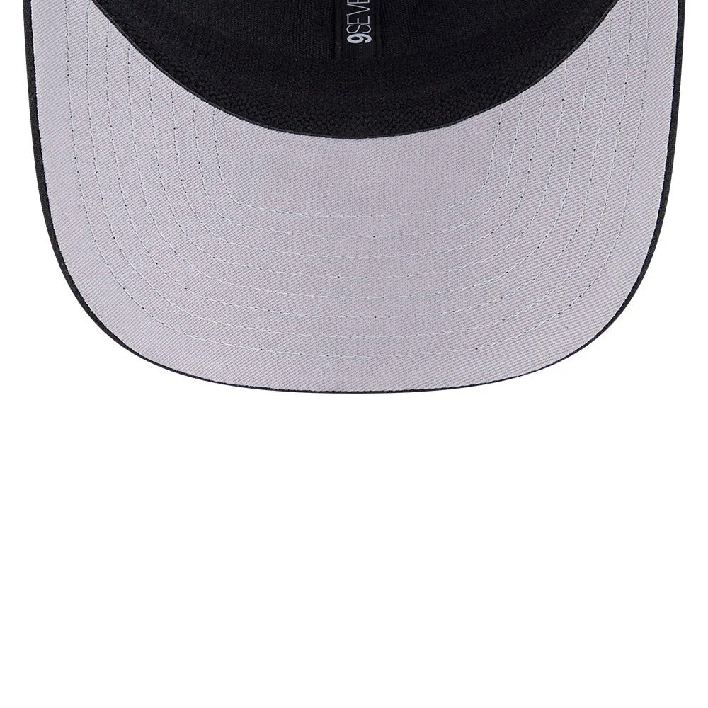 Pittsburgh Pirates MLB Evergreen Black New Era 9SEVENTY Stretch Snap Cap, inside view showing black sweatband, grey undervisor, and black taping with white lettering at the centre seam.