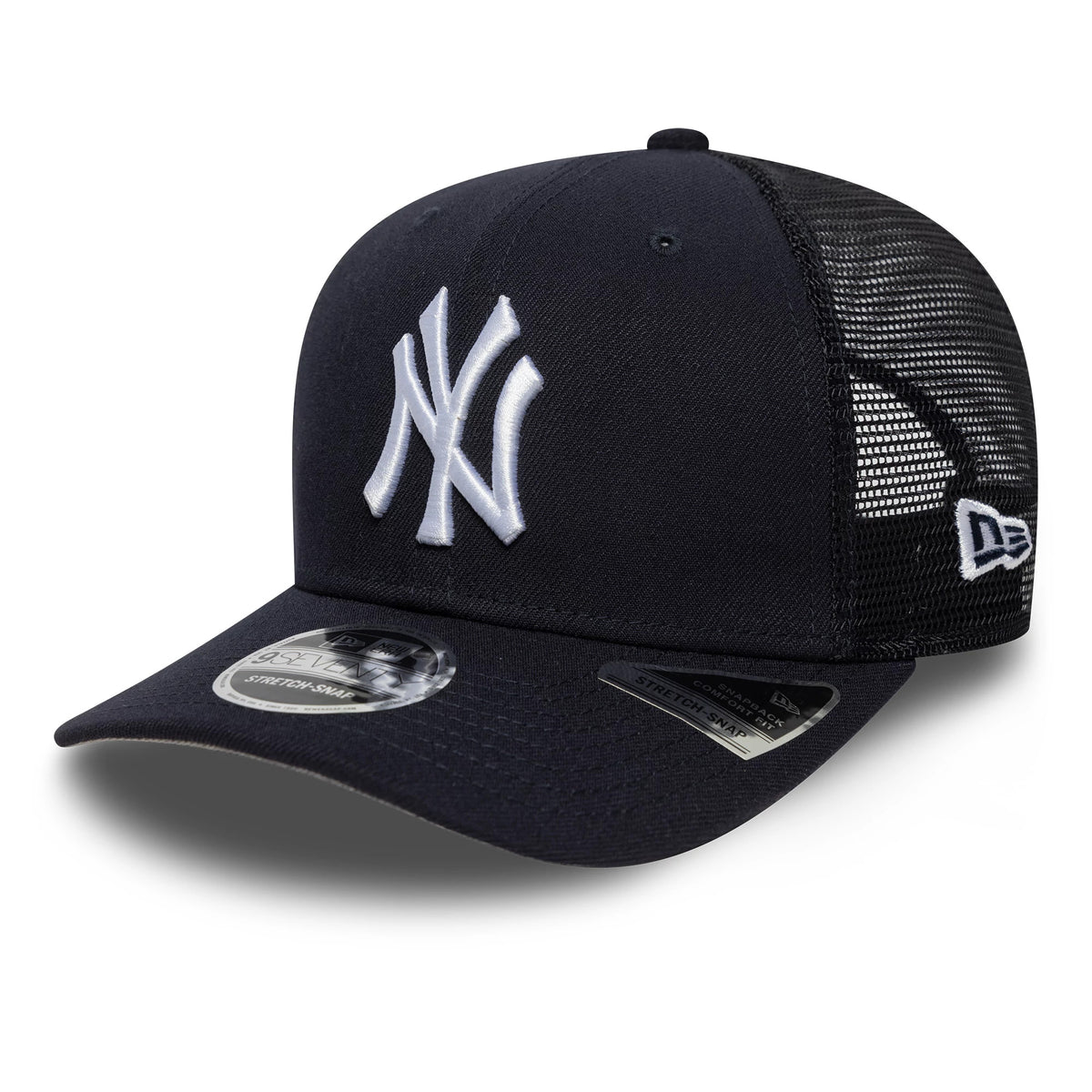 New York Yankees MLB Official Team Colour Navy New Era 9SEVENTY Stretch Snap Adjustable Cap, front view showing the raised white NY logo on the front panel, black mesh back, grey undervisor, and 9SEVENTY size sticker on the curved visor.