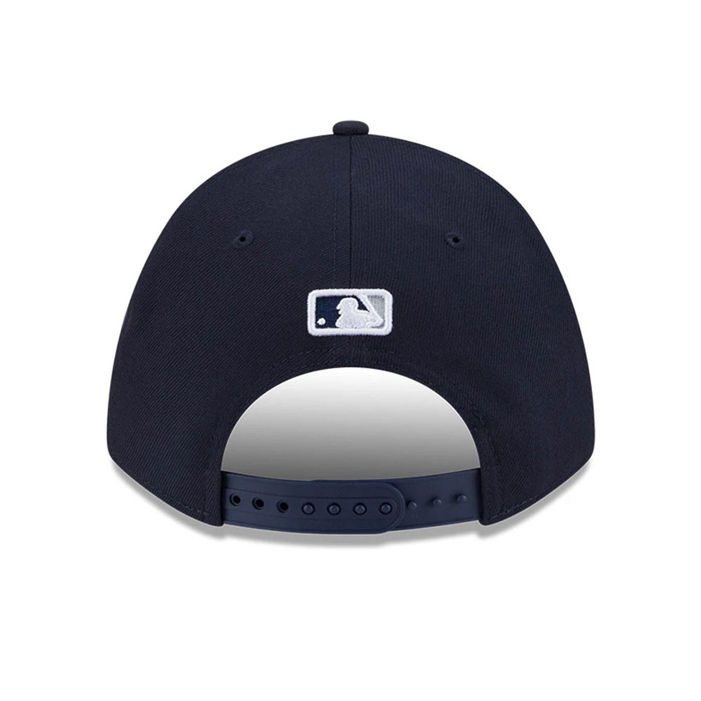 This is a New York Yankees MLB Player Replica Navy 9FORTY M-Crown Adjustable Cap 4