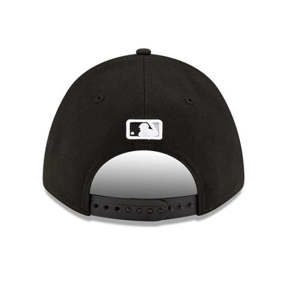 This is a Chicago White Sox MLB Player Replica Black 9FORTY M-Crown Adjustable Cap 4