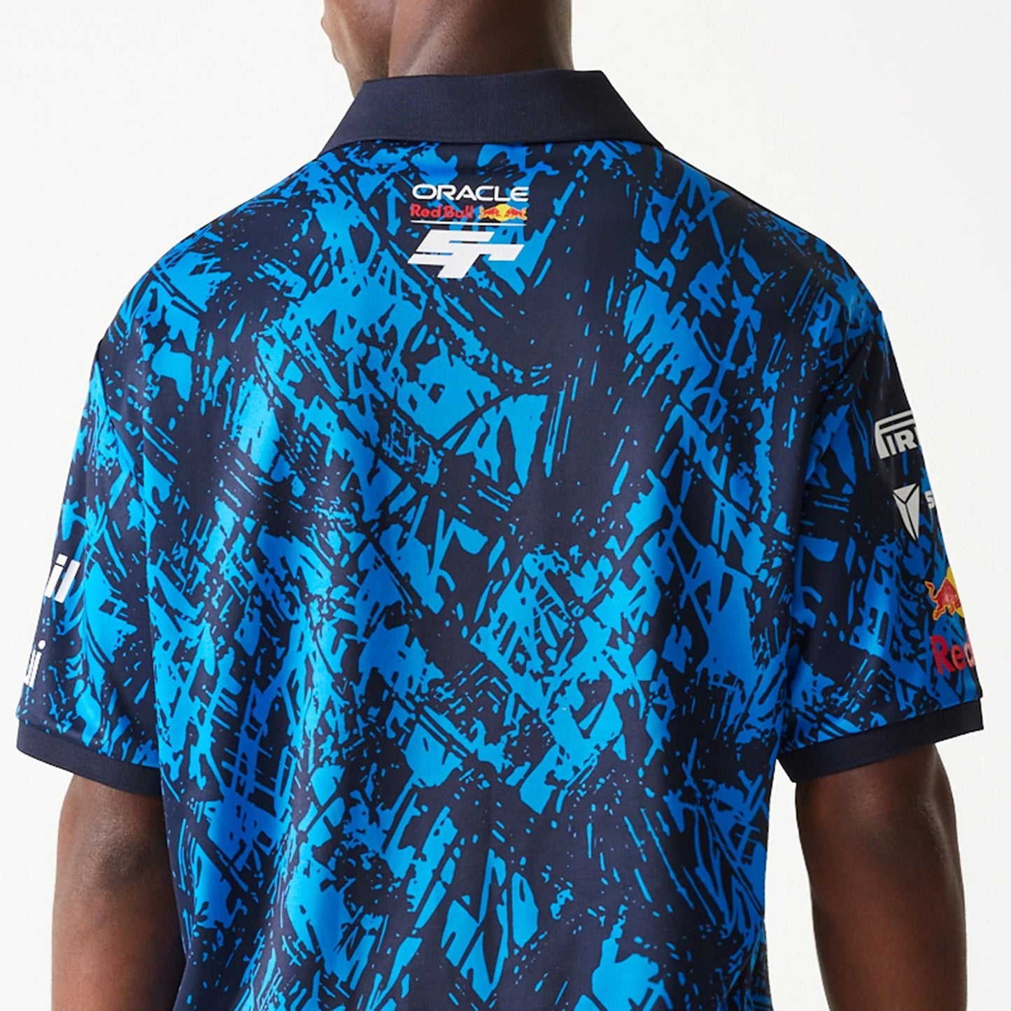 The Male model is wearing Red Bull Sim Racing Dark Blue V-Neck T-Shirt  7