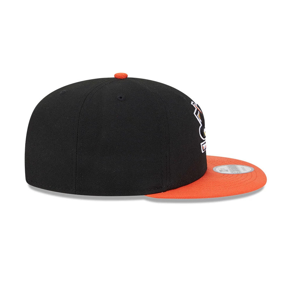 Pictured is this NHL Evergreen Anaheim Ducks 9FIFTY Snapback cap in Black. 6