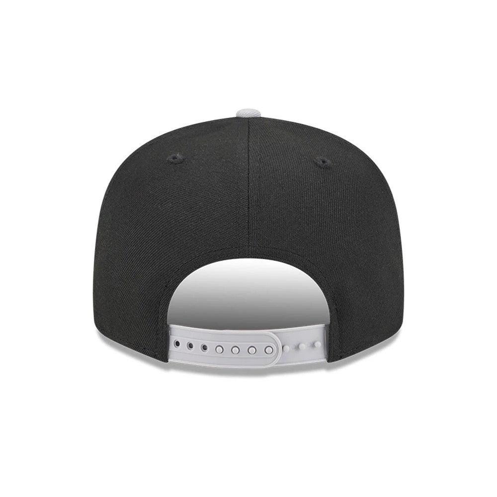Pictured is this NHL Evergreen LA Kings 9FIFTY Snapback cap in black. 6