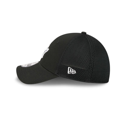 Pictured is this NHL Evergreen Neo Toronto Maple Leafs 39THIRTY Stretch Fit cap in black. 5