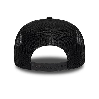 Pictured is this NHL Evergreen Boston Bruins 9SEVENTY Stretch Snap cap in black. 7