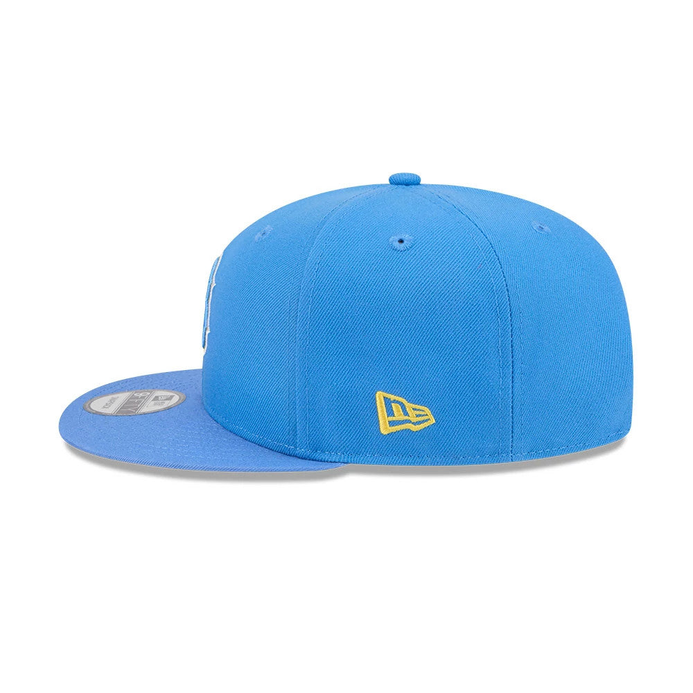 Pictured is this MLB Evergreen Boston Red Sox 9FIFTY Snapback cap in Blue. 5