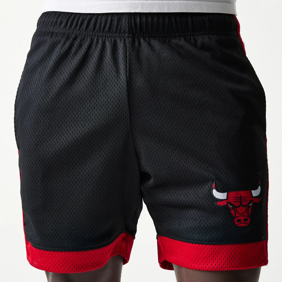 The Male model is wearing Chicago Bulls Sport Classic Black Shorts 5