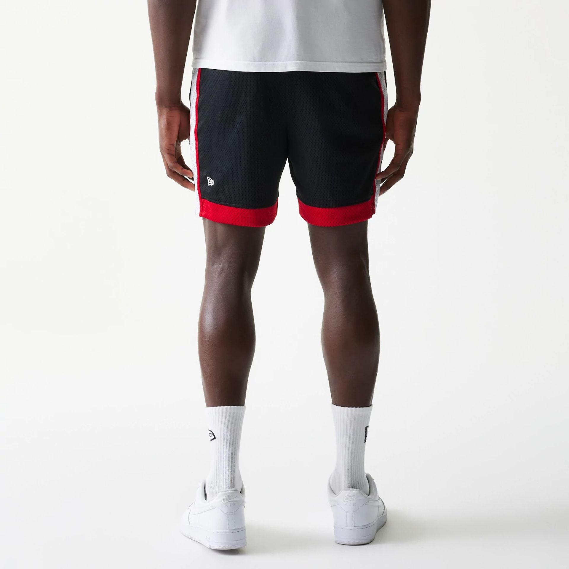 The Male model is wearing Chicago Bulls Sport Classic Black Shorts 2