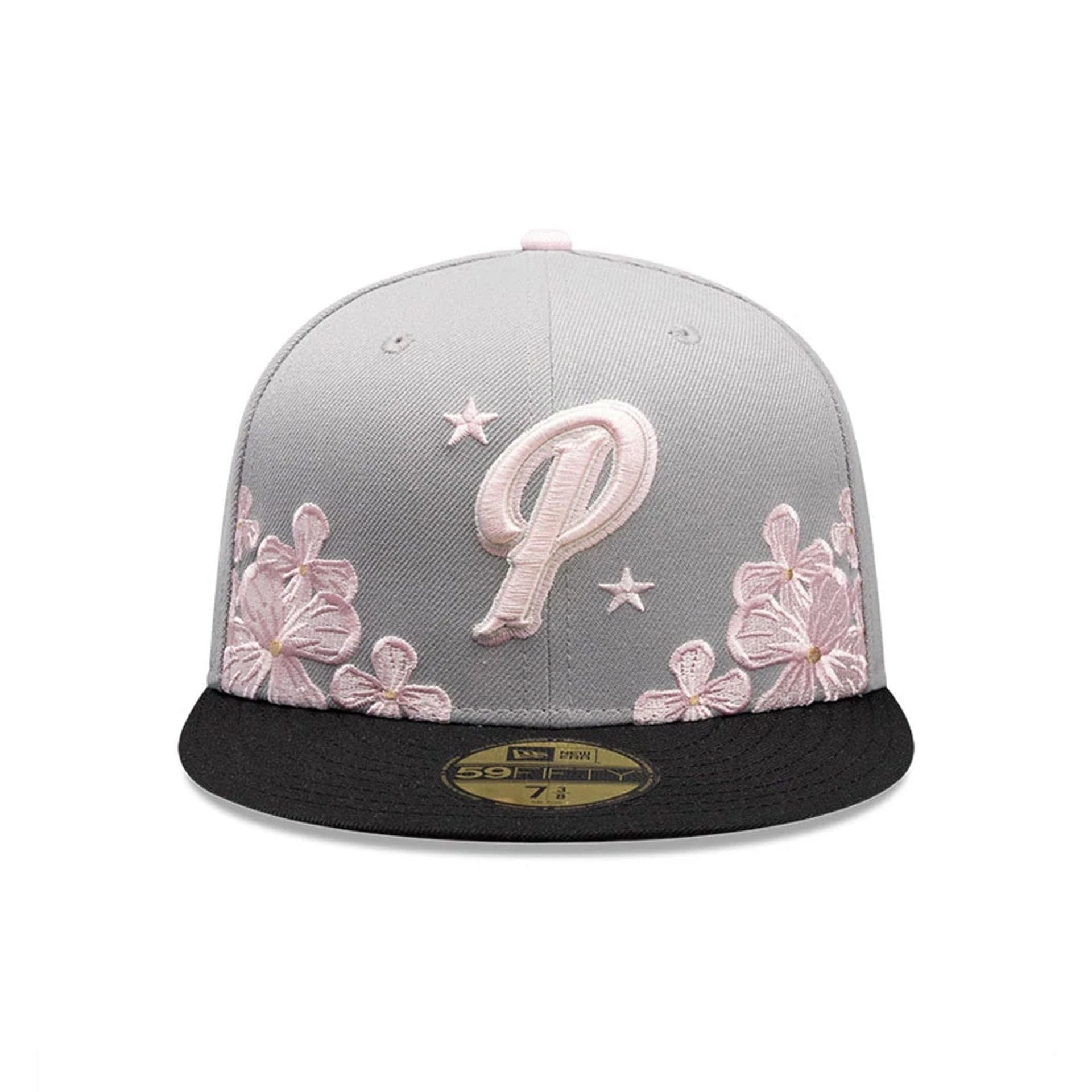 Pictured is this New Era Panama Floral 59FIFTY Fitted cap in grey. 4