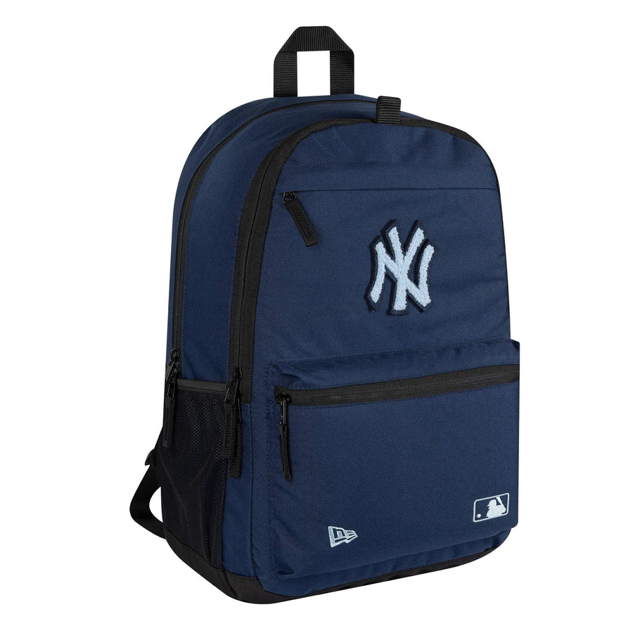 This is a New York Yankees Applique Navy Delaware Backpack 3