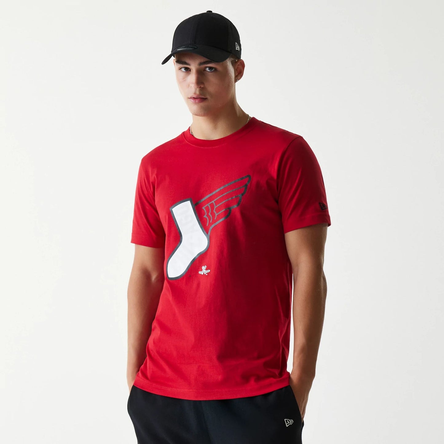 The Male model is wearing Chicago White Sox MLB City Connect 2025 Red T-Shirt 1