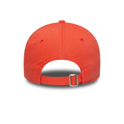 This is a New York Yankees MLB League Essential Pink 9TWENTY Adjustable Cap 4