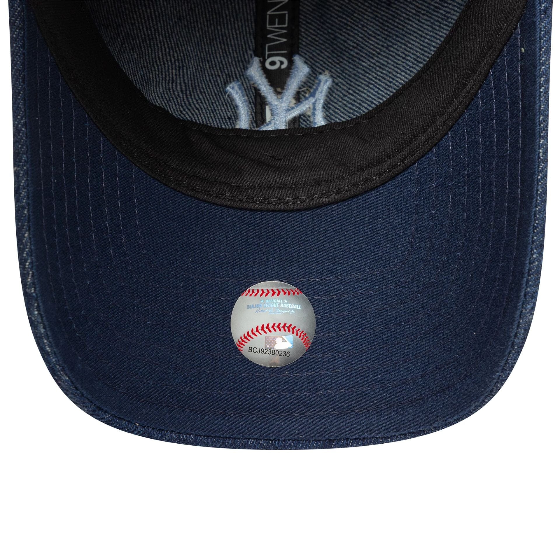 This is a New York Yankees Womens MLB Denim Navy 9TWENTY Adjustable Cap 5