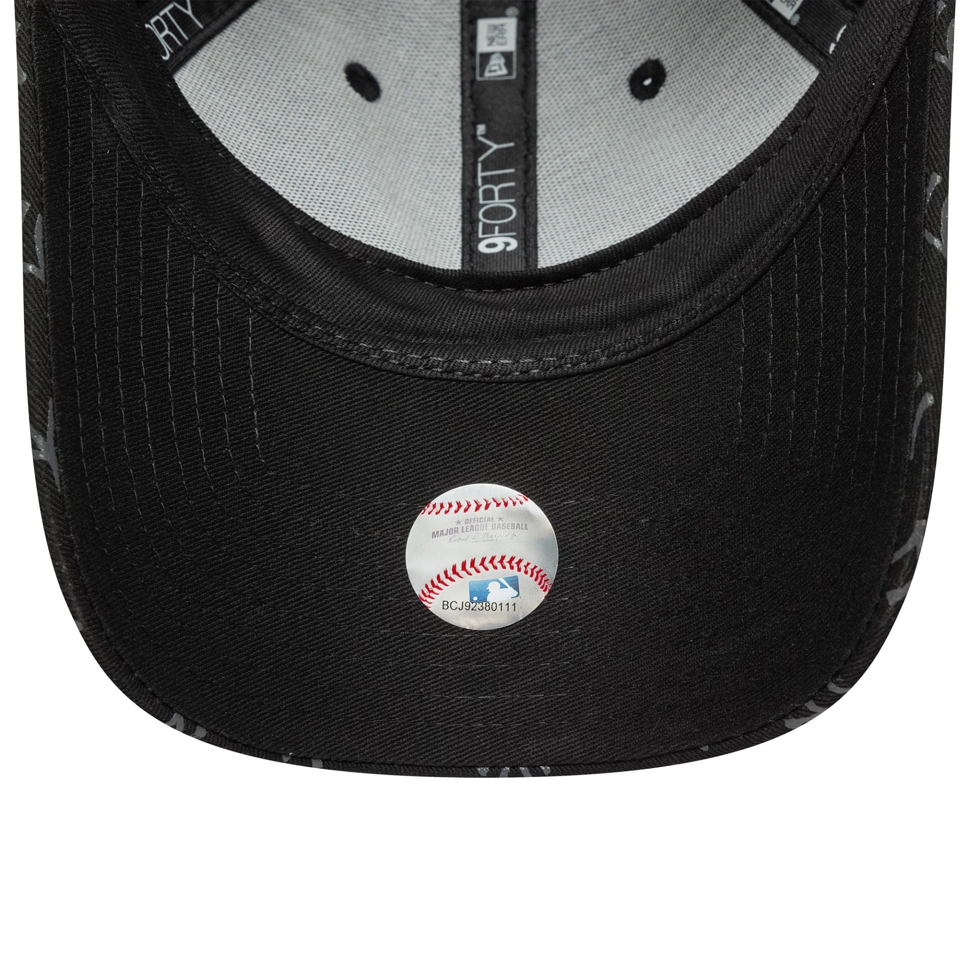 This is a New York Yankees Womens MLB Monogram Black 9FORTY Adjustable Cap 5
