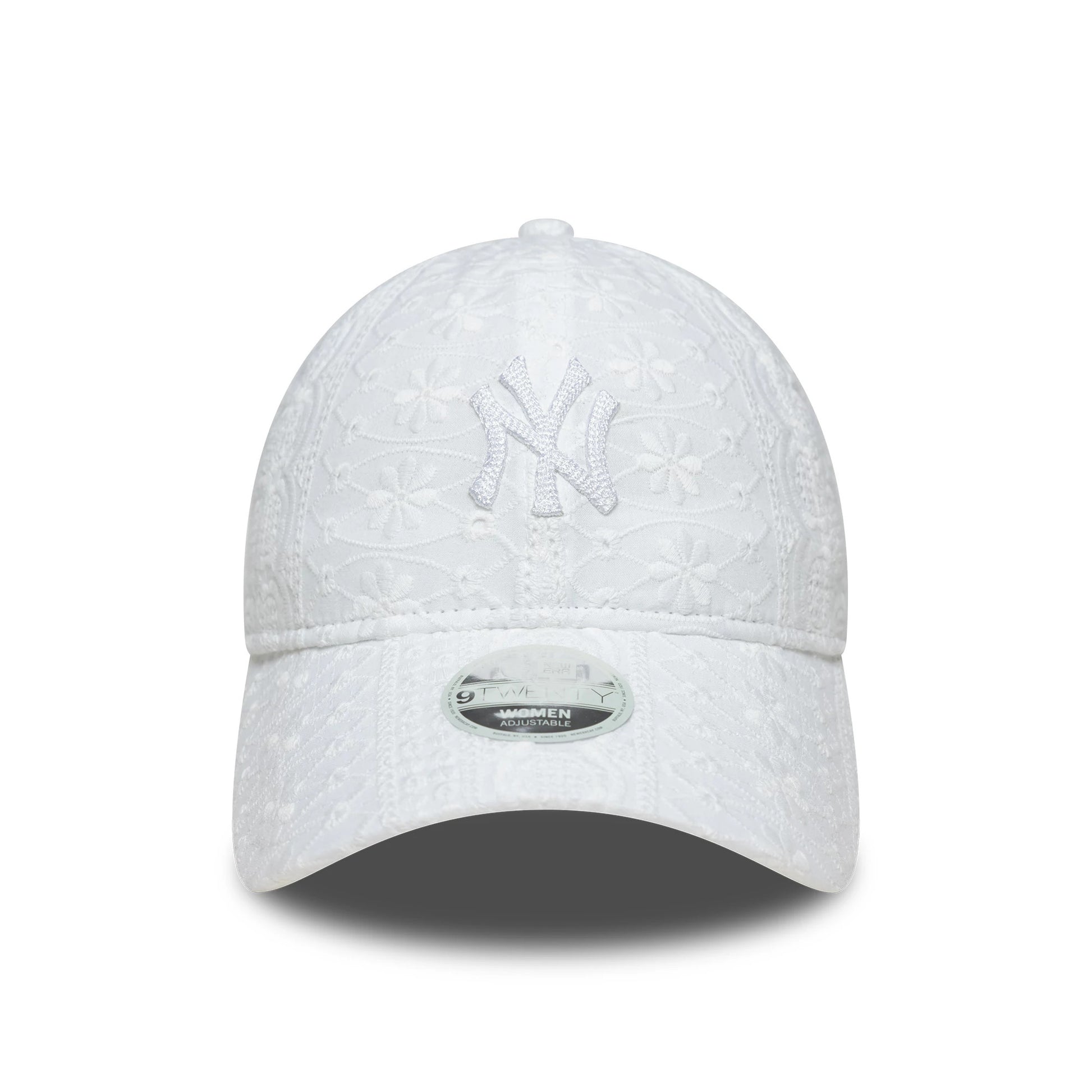This is a New York Yankees Womens MLB Broderie White 9TWENTY Adjustable Cap 2
