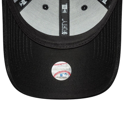 This is a LA Dodgers Womens Fabric Black 9FORTY Trucker Adjustable Cap 5