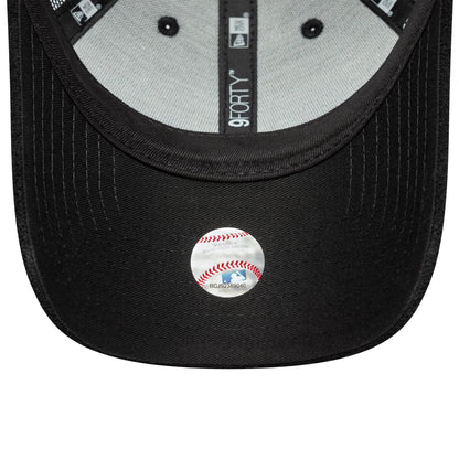 This is a LA Dodgers Womens Fabric Black 9FORTY Trucker Adjustable Cap 5