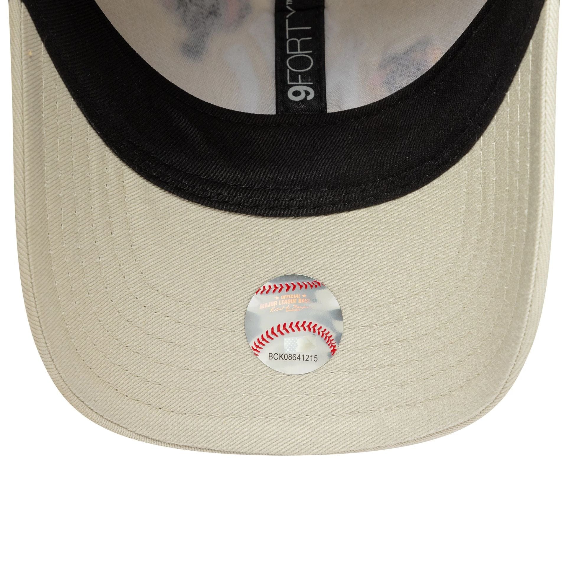 This is a New York Yankees Toddler Animal Icon Cream 9FORTY Adjustable Cap 5