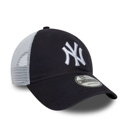 This is a New York Yankees MLB Washed Navy 9TWENTY Trucker Adjustable Cap 3