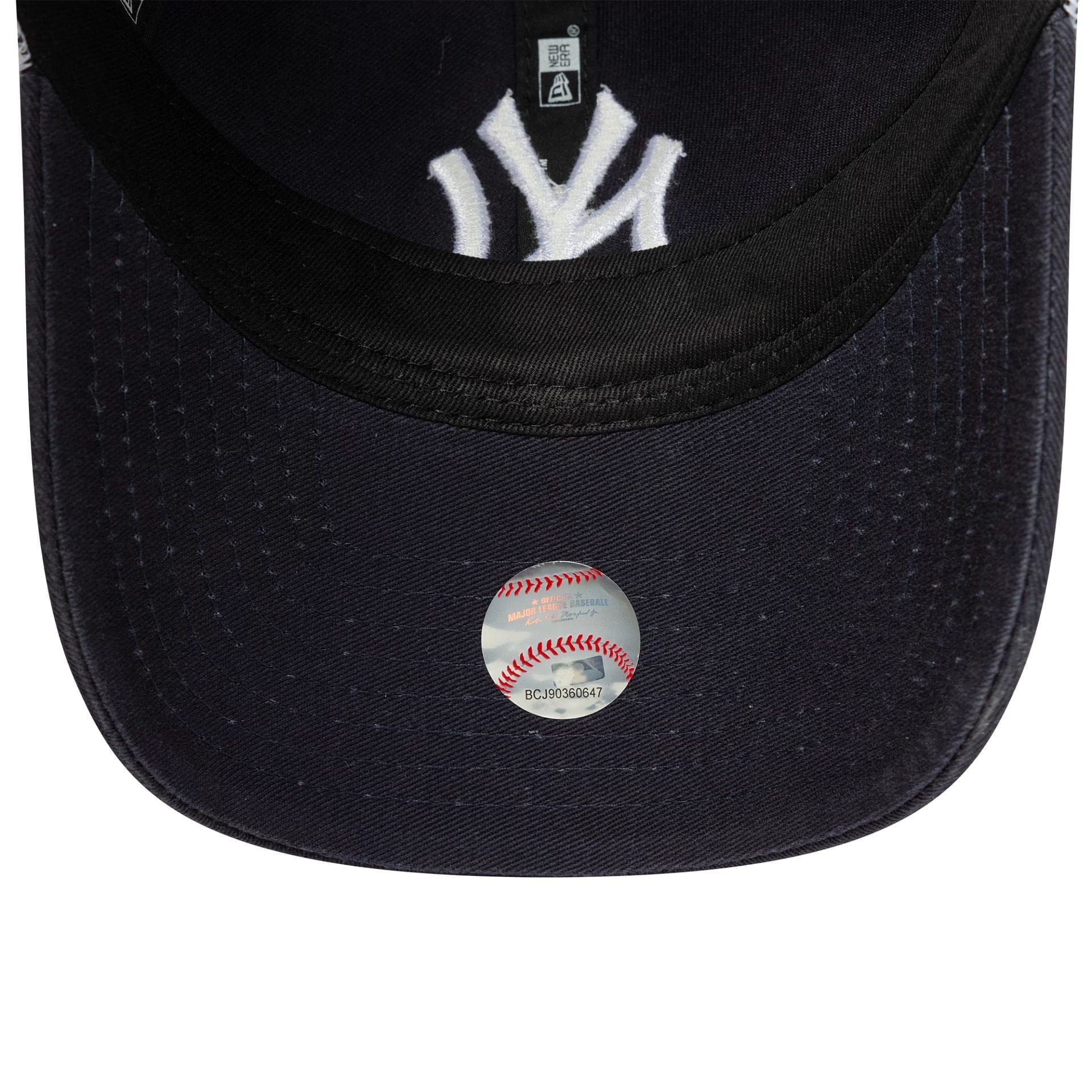 This is a New York Yankees MLB Washed Navy 9TWENTY Trucker Adjustable Cap 5