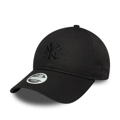This is a New York Yankees Womens Bow Back Black 9TWENTY Adjustable Cap 1