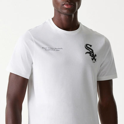 The Male model is wearing Chicago White Sox MLB Arch Graphic White T-Shirt 5
