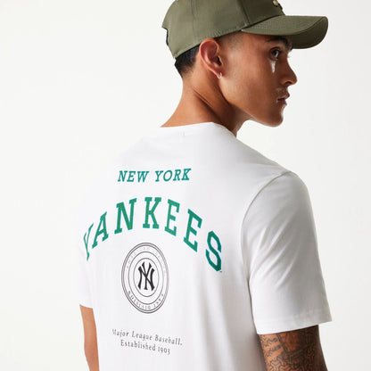 The Male model is wearing New York Yankees MLB Arch Graphic Open White T-Shirt 6