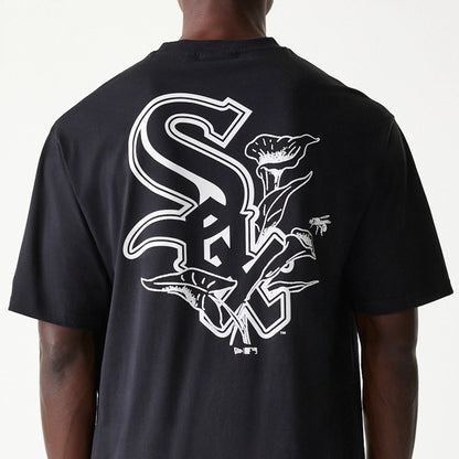 The Male model is wearing Chicago White Sox MLB Floral Graphic Black Oversized T-Shirt 4