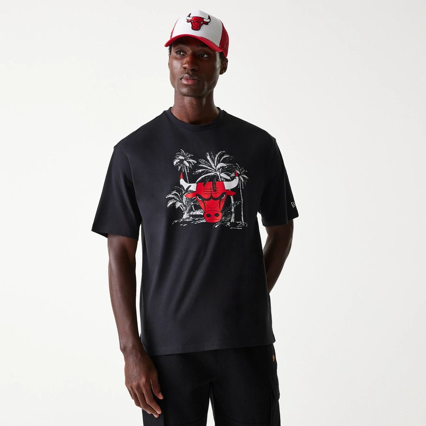 The Male model is wearing Chicago Bulls NBA Palm Tree Black Oversized T-Shirt 1
