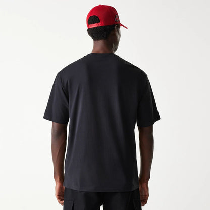 The Male model is wearing Chicago Bulls NBA Palm Tree Black Oversized T-Shirt 2