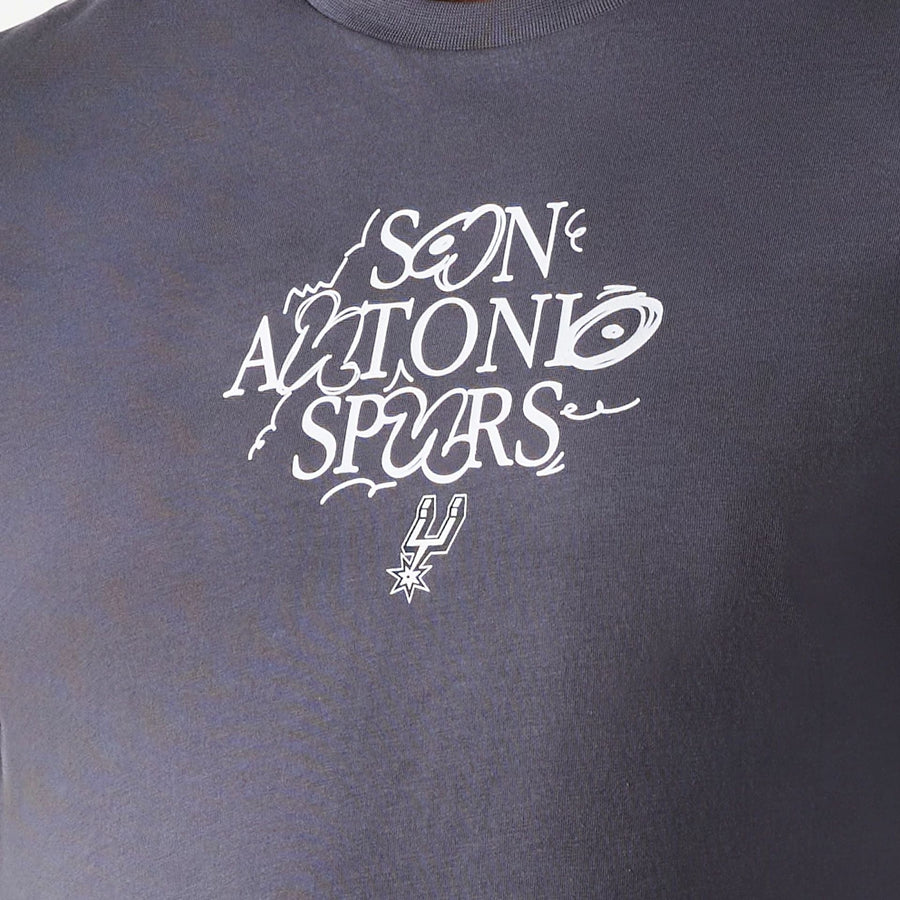 The Male model is wearing San Antonio Spurs NBA Court Graphic Dark Grey T-Shirt 5
