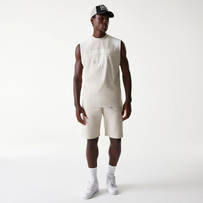The Male model is wearing New York Yankees MLB Raglan Cream Shorts 8