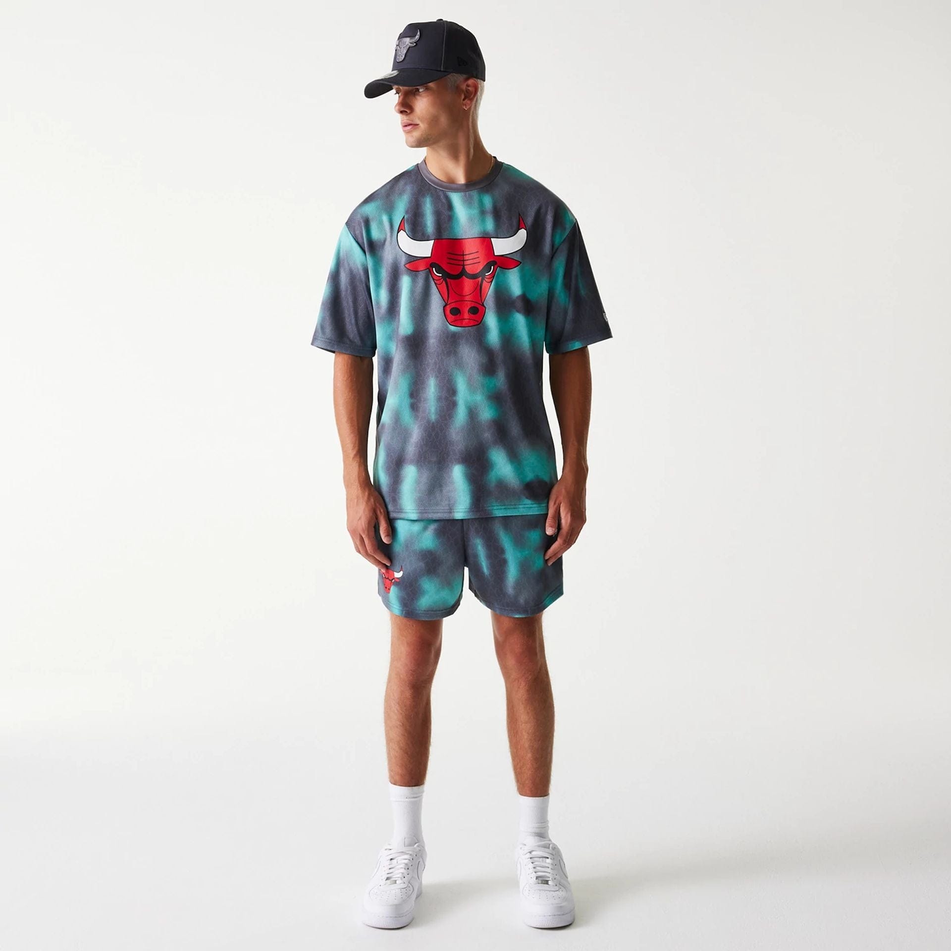 The Male model is wearing Chicago Bulls NBA All Over Print Green Oversized T-Shirt 8