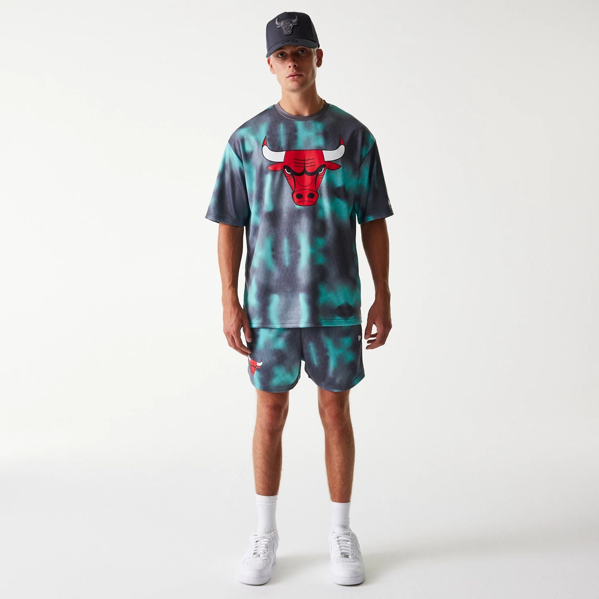 The Male model is wearing Chicago Bulls NBA All Over Print Green Shorts 8
