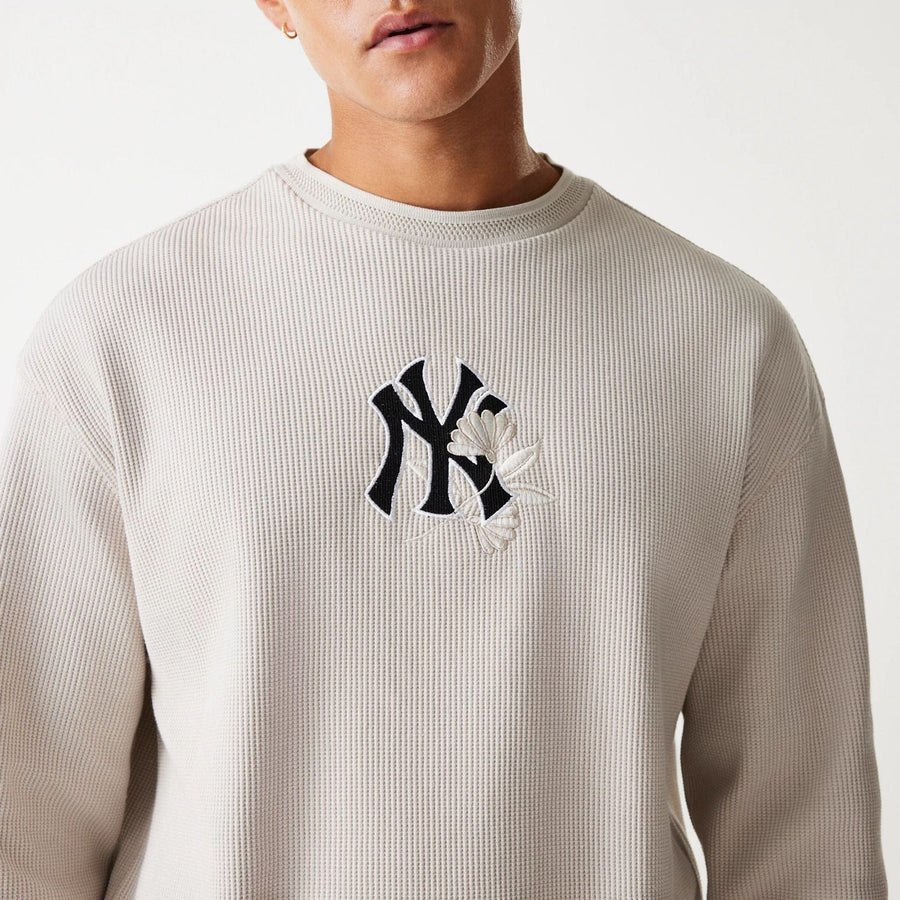 The Male model is wearing New York Yankees MLB Waffle Cream Oversized Crew Neck Sweater 3