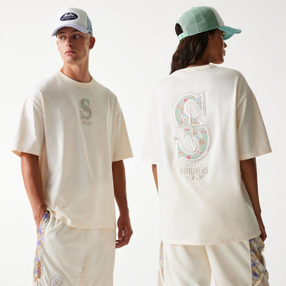 The Male model is wearing Seattle Mariners MLB Infill Open White Oversized T-Shirt 1