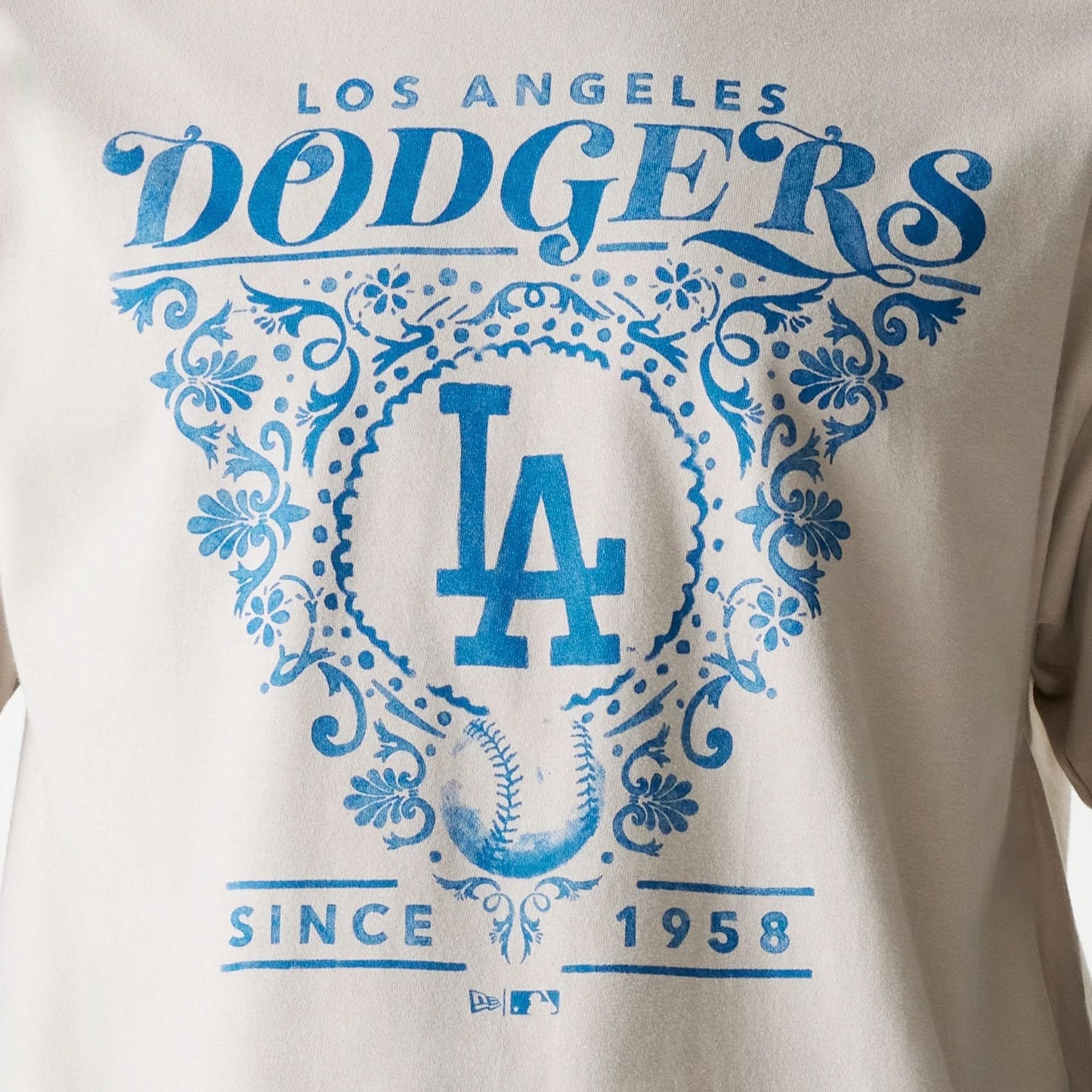 The Male model is wearing LA Dodgers MLB Floral Graphic Cream Oversized T-Shirt 4