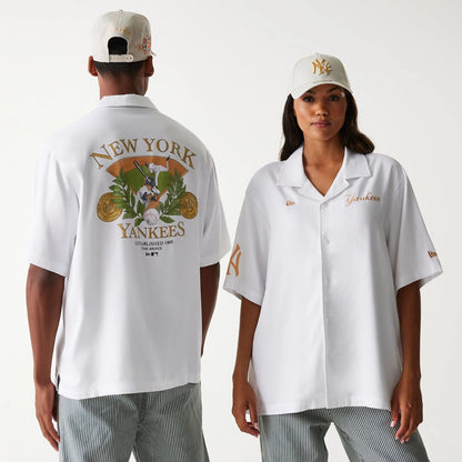 The Male model is wearing New York Yankees MLB Graphic White Revere Short Sleeve Shirt 1