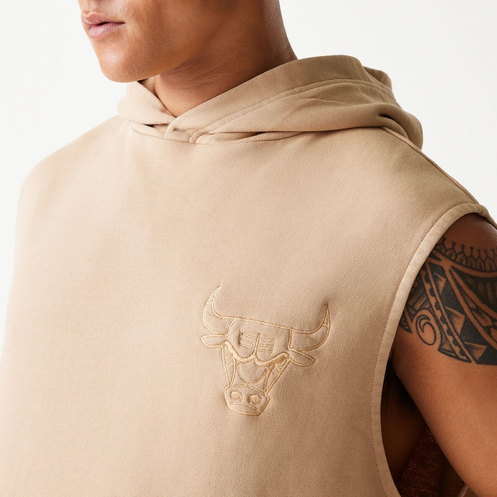 The Male model is wearing Chicago Bulls NBA Washed Beige Sleeveless Hoodie 4