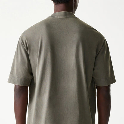 The Male model is wearing LA Lakers NBA Washed Grey Box T-Shirt 7