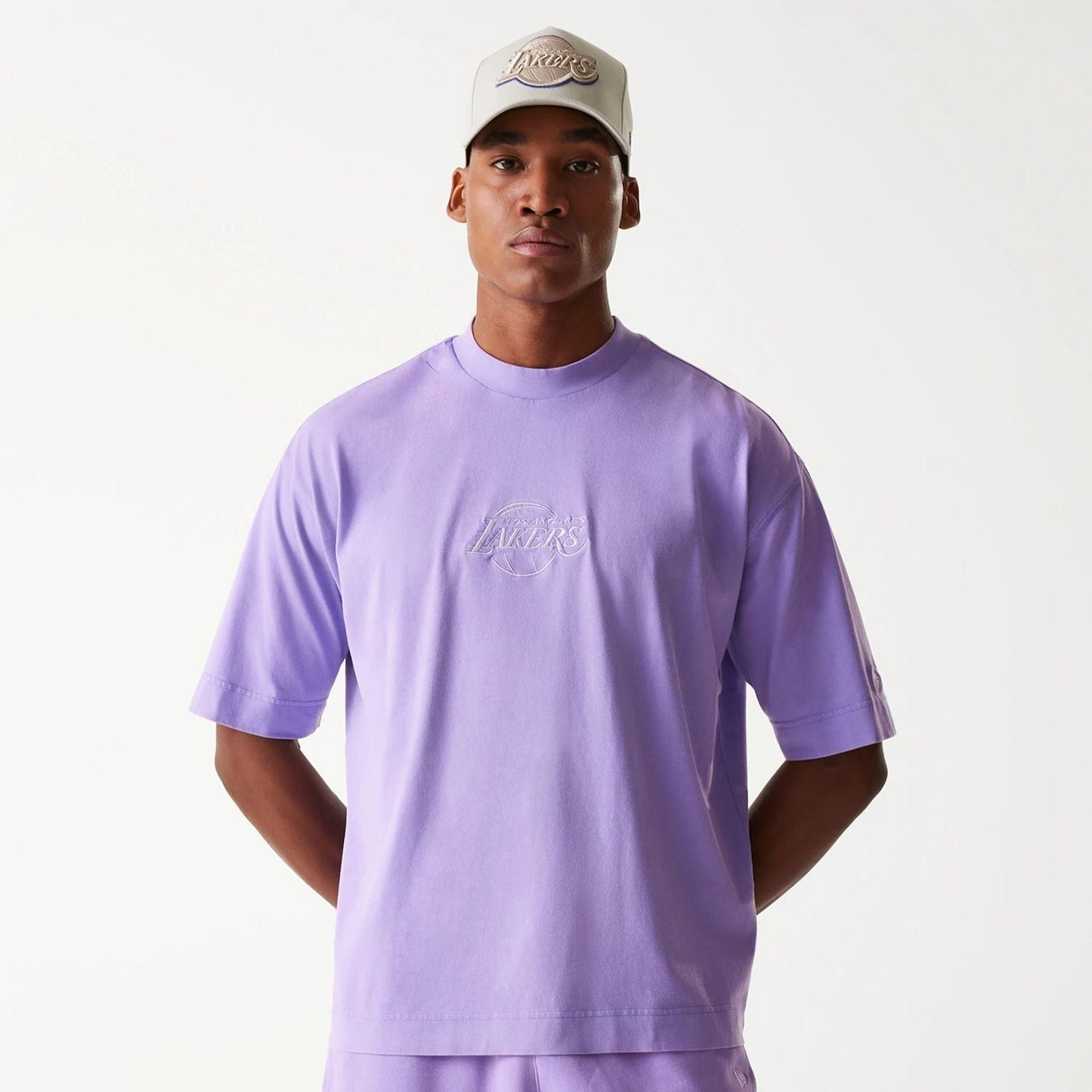 The Male model is wearing LA Lakers NBA Washed Purple Box T-Shirt 2