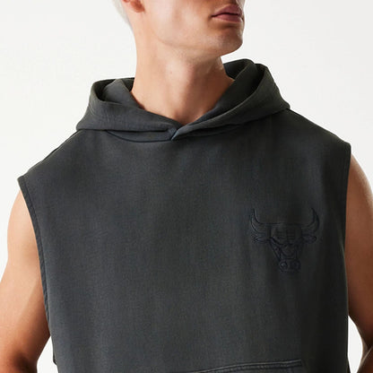 The Male model is wearing Chicago Bulls NBA Washed Grey Sleeveless Hoodie 3