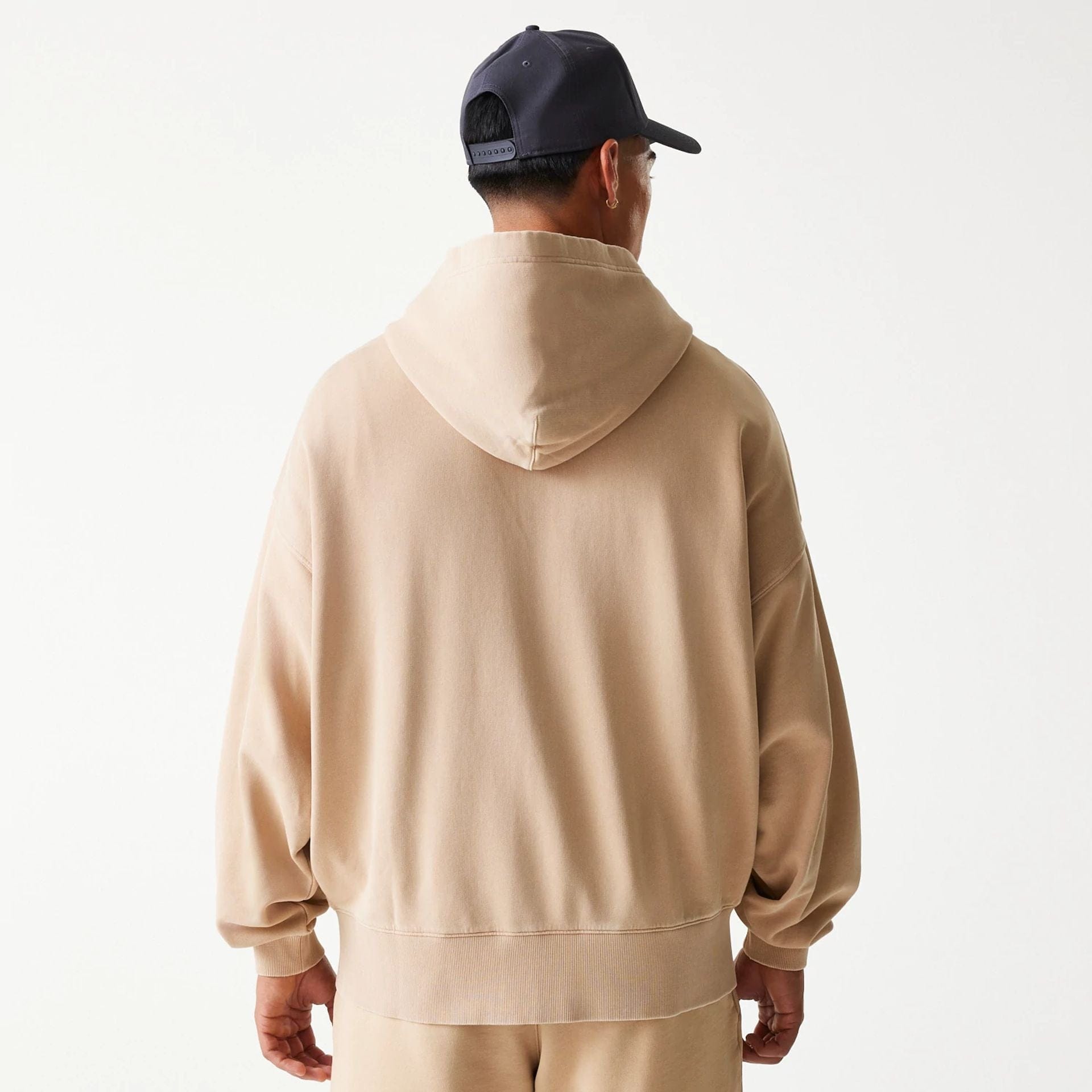 The Male model is wearing Chicago Bulls NBA Washed Beige Full Zip Hoodie 2