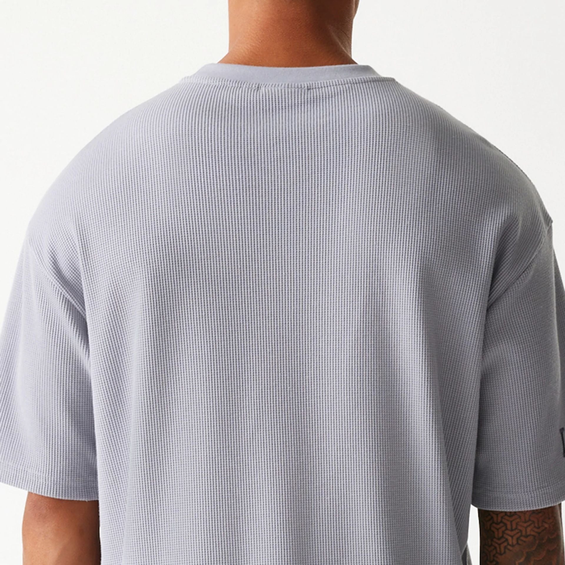 The Male model is wearing LA Lakers NBA Waffle Grey Oversized T-Shirt 7